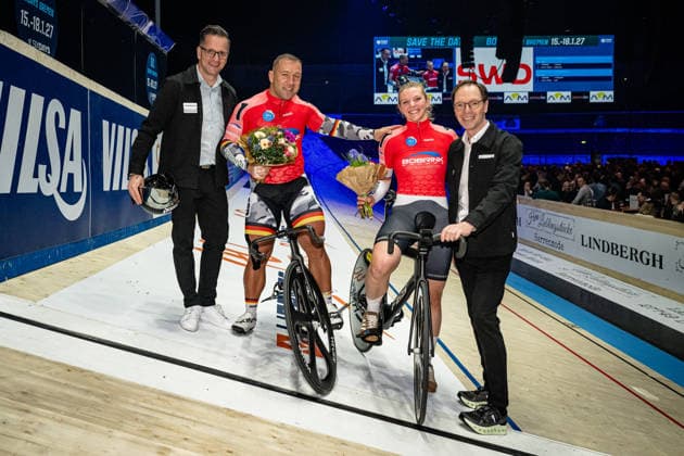 PRÖPSTER Alessa Catriona, FÖRSTEMANN Robert: Sixdays Bremen 2026 Team 1 - BOBRINK - PRÖPSTER Alessa Catriona ( GER ) - FÖRSTEMANN Robert ( GER ) Award Ceremony - Medal Ceremony - Podium - Winner - Leader First Place - Querformat - quer - horizontal - Landscape - Event Veranstaltung: Sixdays Bremen 2026 - Category Kategorie: Cycling - Track cycling, Rad, Radsport, Bahnrad, Bahn Sixdays - Elite Men and Women - Location Ort: Europe Germany - Bremen - ÖVB Arena - Discipline: Sprint - Classement General - Date Datum: 12.01.2026 Monday Day 4 -