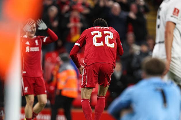 Emirates FA Cup Third Round Liverpool v Barnsley Hugo Ekitike of Liverpool celebrates his goal to make it 4-1 during the Emirates FA Cup Third Round match Liverpool vs Barnsley at Anfield, Liverpool, United Kingdom, 12th January 2026 (Photo by Alfie Cosgrove News Images) Liverpool Anfield Merseyside United Kingdom Copyright: xAlfiexCosgrove NewsxImagesx