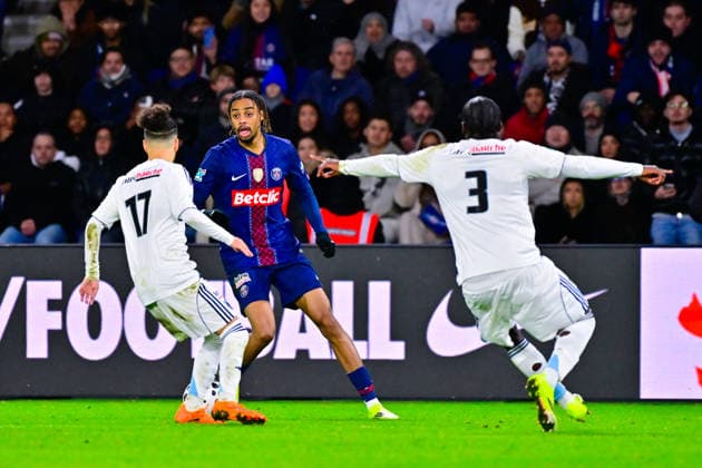 FOOTBALL : PSG vs PFC - Coupe de France - 12 01 2026 Bradley Barcola ( PSG ) during the French Cup match between Paris Saint Germain and Paris Football Club at Parc Des Princes on January 12 , 2026 in Paris, France. ( Photo by Federico Pestelini PsnewZ ) - ParisFrance  Copyright: xFedericoxPestelinix
