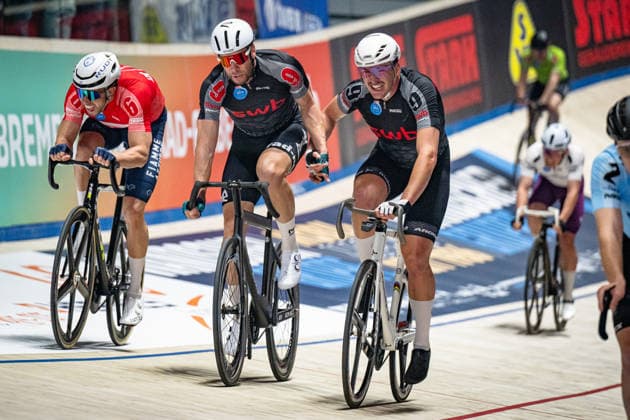 AUGENSTEIN Moritz, KLUGE Roger: Sixdays Bremen 2026 Team 9 - SWB - AUGENSTEIN Moritz ( GER ) - Black - KLUGE Roger ( GER ) - Red Second Place - Querformat - quer - horizontal - Landscape - Event Veranstaltung: Sixdays Bremen 2026 - Category Kategorie: Cycling - Track cycling, Rad, Radsport, Bahnrad, Bahn Sixdays - Elite Men - Location Ort: Europe Germany - Bremen - ÖVB Arena - Discipline: Madison - Distance: 1 Hour - Date Datum: 12.01.2026 Monday Day 4 -