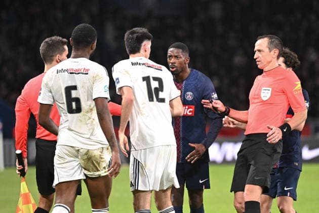Paris Saint-Germain v Paris FC - French Cup 2025 2026 Ruddy BUQUET (ARBITRE) - 10 Ousmane DEMBELE (psg) during the French Cup match between Paris and Paris on January 12, 2026 at Parc des Princes in Paris, France. Paris France  Copyright: xFEPx 776440462