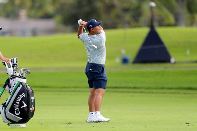 January 12, 2026 - Si Woo Kim hits from the 8th fairway during a Practice Round prior to the 2026 Sony Open in Hawaii at Waialae Country Club in Honolulu, HI - CSM Honolulu USA - ZUMAc04_ 20260112_zma_c04_028 Copyright: xAndrewxLeex