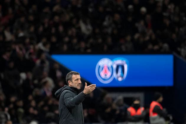 French Cup - PSG v Paris FC Paris FC s French head coach Stephane Gilli and Paris Saint-Germain s Spanish head coach Luis Enrique during the French Cup round of 32 football match between Paris Saint-Germain (PSG) and Paris FC at the Parc des Princes stadium in Paris on January 12, 2026. Photo by Eliot Blondet ABACAPRESS.COM Paris France France  Copyright: xBlondetxEliot ABACAx
