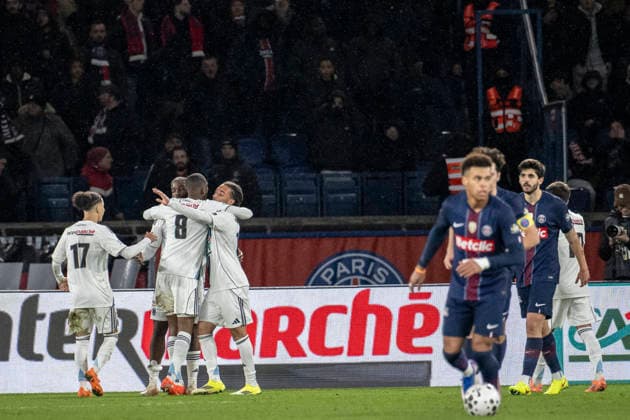 French Cup - PSG v Paris FC Paris FC s French midfielder 14 Jonathan Ikone (2L) celebrates with teammates after scoring his team s first goal during the French Cup round of 32 football match between Paris Saint-Germain (PSG) and Paris FC at the Parc des Princes stadium in Paris on January 12, 2026. Photo by Eliot Blondet ABACAPRESS.COM Paris France France  Copyright: xBlondetxEliot ABACAx