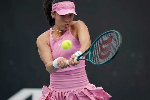 (260113) -- MELBOURNE, Jan. 13, 2026 -- Wei Sijia of China hits a return during the women s singles qualifying 1st round match against Elvina Kalieva of the United States at Australian Open tennis tournament in Melbourne, Australia, Jan. 13, 2026. (Photo by Xinhua) (SP)AUSTRALIA-MELBOURNE-TENNIS-AUSTRALIAN OPEN-WOMEN S SINGLES-QUALIFYING WangxShen 
