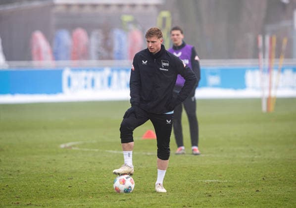 Fussball, Herren, Saison 2025 26, 2. Bundesliga, Hertha BSC, Training, Julian Eitschberger (Hertha BSC), 13.01. 2026,