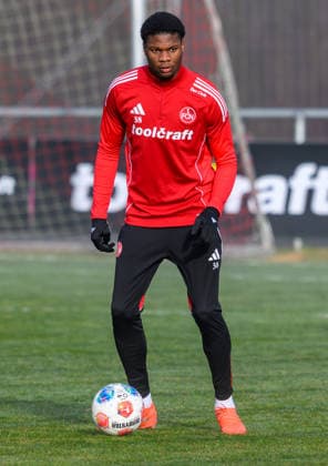 13.01.2026 - Fussball - 2. Fussball - Bundesliga - Saison 2025 2026 - 1. FC Nürnberg Nuernberg FCN ( Club ) - Training - Sportfoto Zink - xwoxzix - Winners Osawe (38, 1. FC Nürnberg FCN )