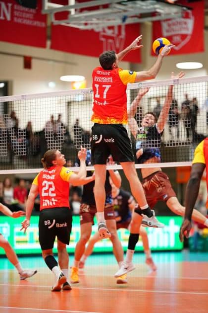 RECORD DATE NOT STATED Spielszene mit Jonathan Downs (17; BADEN VOLLEYS SSC Karlsruhe) und Eli Irizarry (22; BADEN VOLLEYS SSC Karlsruhe) Spielszene mit Jonathan Downs (17; BADEN VOLLEYS SSC Karlsruhe) und Eli Irizarry (22; BADEN VOLLEYS SSC Karlsruhe)