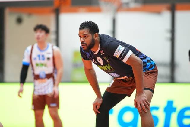 RECORD DATE NOT STATED Spielszene mit Gustavo Oscar Bryan Avila (9; WWK Volleys Herrsching) Spielszene mit Gustavo Oscar Bryan Avila (9; WWK Volleys Herrsching)