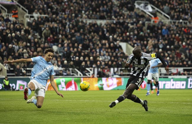 Newcastle United v Manchester City, EFL Cup Semi Final 1st Leg 13.01.26 Newcastle United v Manchester City, EFL Cup Semi Final 1st Leg Bradley Ormesher The Times Yoane Wissa of Newcastle United shoots at goal  Copyright: xBradleyxOrmesherx NINTCHDBPICT001051316497