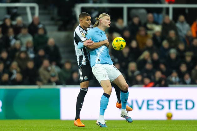 Newcastle United v Manchester City, Carabao Cup Malick Thiaw Of Newcastle United battles with Erling Haland Of Manchester City during the Newcastle United v Manchester City Carabao Cup Semi Final First Leg match at St. James Park, Newcastle Upon Tyne, England on 13 January 2026 Credit: Lee Keuneke Every Second Media Editorial use only. All images are copyright Every Second Media Limited. No images may be reproduced without prior permission. All rights reserved. Premier League and Football League images are subject to licensing agreements with Football DataCo Limited. see https: www.football-dataco.com Copyright: xIMAGO EveryxSecondxMediax ESM-1753-0061 LeexKeunekex xEveryxSecondxMediax