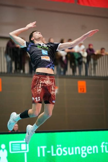 RECORD DATE NOT STATED Spielszene mit Laurenz Welsch (12; WWK Volleys Herrsching) Laurenz Welsch (12; WWK Volleys Herrsching) in Aktion