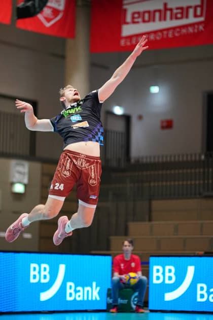 RECORD DATE NOT STATED Spielszene mit Simon Gallas (24; WWK Volleys Herrsching) Spielszene mit Simon Gallas (24; WWK Volleys Herrsching)