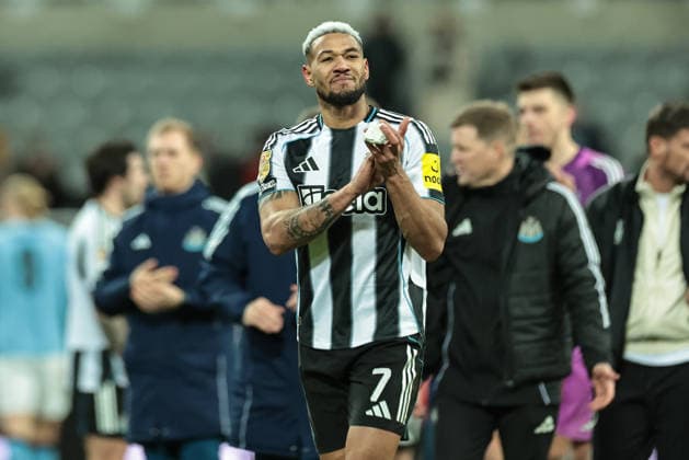 Carabao Cup Semi-finals First Leg Newcastle United v Manchester City Joelinton of Newcastle Untied applauds the fans after the final whistle during the Carabao Cup Semi-finals First Leg Newcastle United vs Manchester City at St. James s Park, Newcastle, United Kingdom, 13th January 2026 (Photo by Mark Cosgrove News Images) Newcastle St. James s Park Tyne and Wear United Kingdom Copyright: xMarkxCosgrove NewsxImagesx
