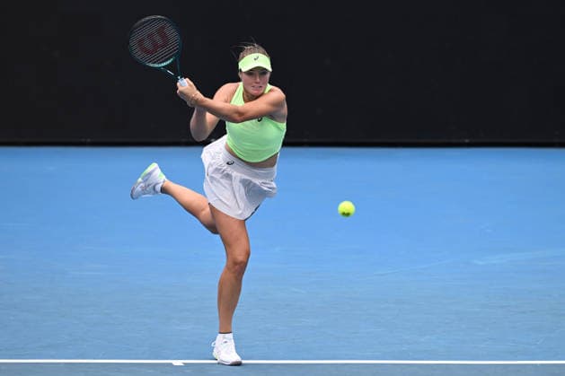 TENNIS AUSTRALIAN OPEN QUALIFYING, Olivia Gadecki of Australia in action against Sloane Stephens of the US during a qualifying session ahead of the Australian Open tennis tournament at Melbourne Park in Melbourne, Wednesday, January 14, 2026. ( NO ARCHIVING, EDITORIAL USE ONLY MELBOURNE VICTORIA AUSTRALIA  Copyright: xJOELxCARRETTx 20260114158224263045