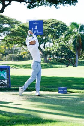 January 13, 2026, Honolulu, Hawaii, USA: PETER MALNATI tees off on the 4th hole during a practice round for the 2026 Sony Open in Honolulu, Hawaii on January 13, 2026. Honolulu USA - ZUMAm310 20260113_zsp_m310_008 Copyright: xElliotxMilesx
