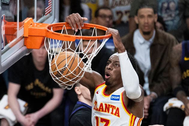 January 13, 2026, Los Angeles, California, United States: Atlanta Hawks Onyeka Okongwu (17) dunks against the Los Angeles Lakers during an NBA, Basketball Herren, USA basketball game at Crypto.com Arena on Tuesday, Jan. 13, 2026 in Los Angeles. Los Angeles United States - ZUMAs197 20260113_aaa_s197_502 Copyright: xRingoxChiux