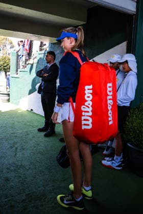 January 14, 2026, Melbourne, Victoria, Australia: Katie Boulter of Great Britain enters the court to play against Elizabeth Mandlik of USA on Day 2 of the 2026 Kooyong Classic Elizabeth Mandlik of USA won Katie Boulter of Great Britain Melbourne Australia - ZUMAs197 20260114_aaa_s197_036 Copyright: xChrisxPutnamx