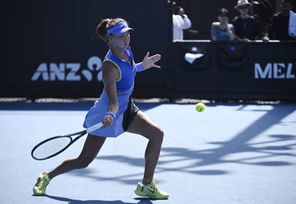 (260114) -- MELBOURNE, Jan. 14, 2026 -- Yuan Yue of China hits a return during the women s singles qualifying 2nd round match against Maria Lourdes Carle of Argentina at Australian Open tennis tournament in Melbourne, Australia, Jan. 14, 2026. (Photo by Xinhua) (SP)AUSTRALIA-MELBOURNE-TENNIS-AUSTRALIAN OPEN-WOMEN S SINGLES-QUALIFYING WangxShen 