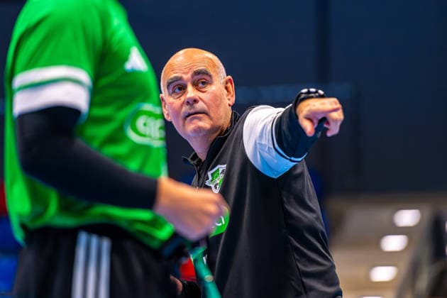 Juan Carlos Pastor (TSV Hannover-Burgdorf, Trainer) (v.l.), Trainingsauftakt TSV Hannover-Burgdorf (13.01.2026,(Hannover, GER), Copyright: xJanxGuentherx xTSVxHannover-Burgdorfx
