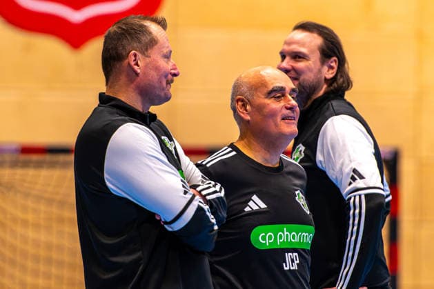 Heidmar Felixson (TSV Hannover-Burgdorf, Co-Trainer) Juan Carlos Pastor (TSV Hannover-Burgdorf, Trainer) Nikolas Katsigiannis (TSV Hannover-Burgdorf, Torwartrainer) (v.l.), Trainingsauftakt TSV Hannover-Burgdorf (13.01.2026,(Hannover, GER), Copyright: xJanxGuentherx xTSVxHannover-Burgdorfx