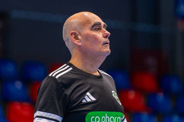 Juan Carlos Pastor (TSV Hannover-Burgdorf, Trainer) (v.l.), Trainingsauftakt TSV Hannover-Burgdorf (13.01.2026,(Hannover, GER), Copyright: xJanxGuentherx xTSVxHannover-Burgdorfx