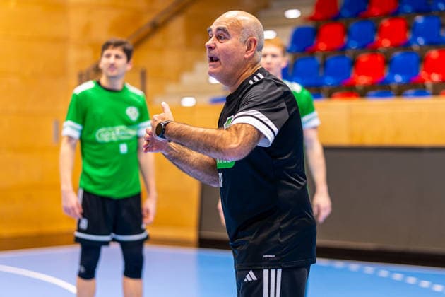 Juan Carlos Pastor (TSV Hannover-Burgdorf, Trainer) (v.l.), Trainingsauftakt TSV Hannover-Burgdorf (13.01.2026,(Hannover, GER), Copyright: xJanxGuentherx xTSVxHannover-Burgdorfx