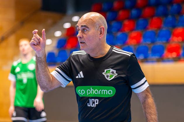 Juan Carlos Pastor (TSV Hannover-Burgdorf, Trainer) (v.l.), Trainingsauftakt TSV Hannover-Burgdorf (13.01.2026,(Hannover, GER), Copyright: xJanxGuentherx xTSVxHannover-Burgdorfx