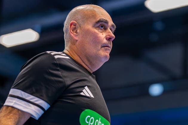 Juan Carlos Pastor (TSV Hannover-Burgdorf, Trainer) (v.l.), Trainingsauftakt TSV Hannover-Burgdorf (13.01.2026,(Hannover, GER), Copyright: xJanxGuentherx xTSVxHannover-Burgdorfx