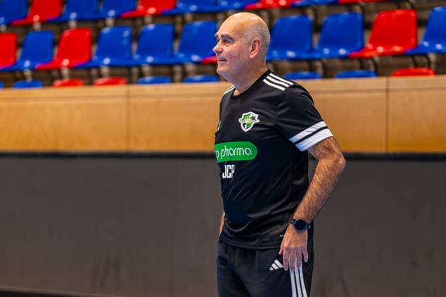 Juan Carlos Pastor (TSV Hannover-Burgdorf, Trainer) (v.l.), Trainingsauftakt TSV Hannover-Burgdorf (13.01.2026,(Hannover, GER), Copyright: xJanxGuentherx xTSVxHannover-Burgdorfx