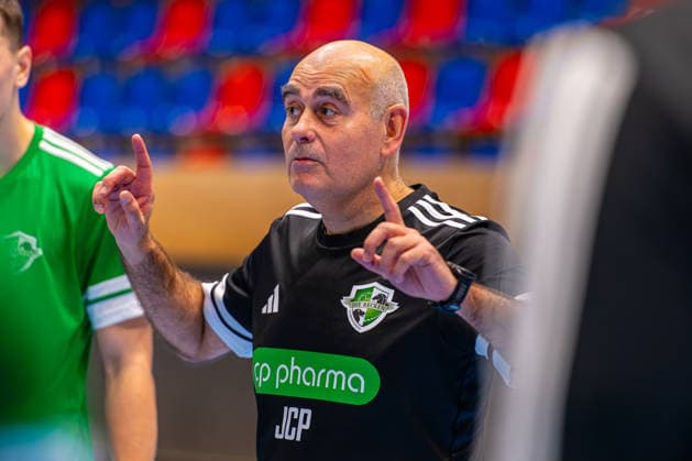 Juan Carlos Pastor (TSV Hannover-Burgdorf, Trainer) (v.l.), Trainingsauftakt TSV Hannover-Burgdorf (13.01.2026,(Hannover, GER), Copyright: xJanxGuentherx xTSVxHannover-Burgdorfx