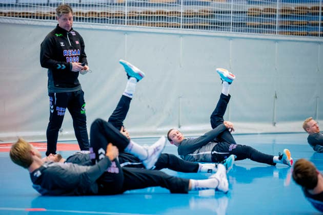 Handball European Championship Bekkestua 20260114 Sander Sagosen and national team manager Jonas Wille at the handball boys training in Nadderud arena before the European Handball Championship matches Photo Stian Lysberg Solum NTB Bekkestua Norway EDITORIAL USE ONLY RESTRICTED USE FOR BETTING COMPANIES  Copyright: xStianxLysbergxSolumx xNTBx