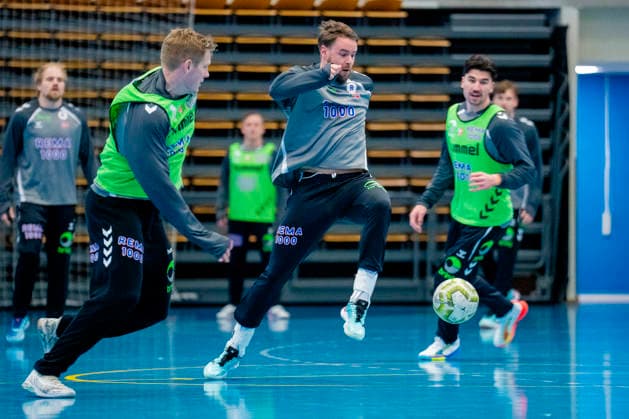 Handball European Championship Bekkestua 20260114 Simen Schonningsen at the handball boys training in Nadderud arena before the European Handball Championship matches Photo Stian Lysberg Solum NTB Bekkestua Norway EDITORIAL USE ONLY RESTRICTED USE FOR BETTING COMPANIES  Copyright: xStianxLysbergxSolumx xNTBx
