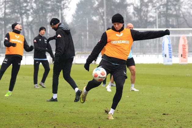 DEU, DFL, 2. FBL Hertha BSC, Training, 14.01.2026, Sportforum, Berlin, DEU, DFL, 2. FBL Hertha BSC, Training, im Bild TLuca Schuler (Hertha BSC Berlin 18) DFL - regulations prohibit any use of Photographs as image sequences and or quasi-video