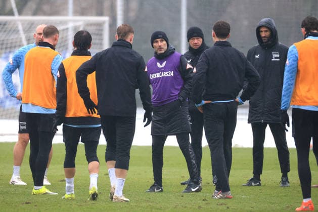 DEU, DFL, 2. FBL Hertha BSC, Training, 14.01.2026, Sportforum, Berlin, DEU, DFL, 2. FBL Hertha BSC, Training, im Bild Cheftrainer Stefan Leitl (Hertha BSC Berlin), Hertha-Spielerkreis DFL - regulations prohibit any use of Photographs as image sequences and or quasi-video