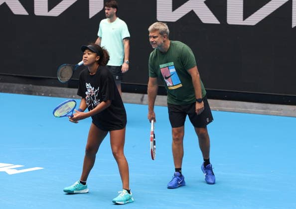 TENIS AUSTRALIAN OPEN 2026 14012026 N Z NAOMI OSAKA I TOMASZ WIKTOROWSKI PODCZAS TRENINGU PRZED AUSTRALIAN OPEN W MELBOURNE MARCIN CHOLEWINSKI NEWSPIX.PL TENIS AUSTRALIAN OPEN 2026 14012026 NAOMI OSAKA AND TOMASZ WIKTOROWSKI DURING PRACTICE SESSION BEFORE AUSTRALIAN OPEN IN MELBOURNE NEWSPIX.PL --- newspix.pl 