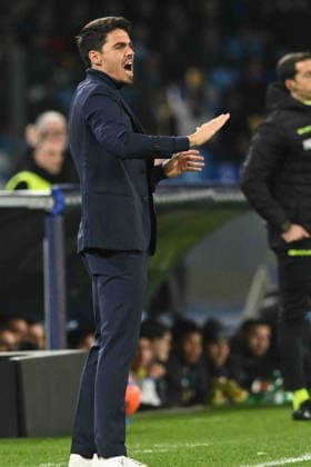 Carlos Cuesta coach of Parma Calcio 1955 during the Serie A Enelive match between SSC Napoli vs Parma Calcio 1913 at Diego Armando Maradona Stadium  Copyright: xDaniloxGemito IPAxSportx xipa-agency.netx xx IPA_70061931 IPA_Agency_IPA70061931