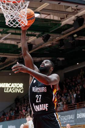 f.l.t.r.: Eddy Edigin (Fitness First Wuerzburg Baskets, 27) 14.01.2026, Basketball Champions League, Fitness First Wuerzburg Baskets vs. Patrioti Levice, GER, Wuerzburg, Tectake Arena. Copyright: HMBxMedia xHeikoxBecker