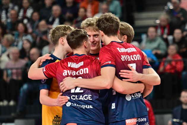 GER; 1.VBL, SVG Lueneburg vs TSV Haching Muenchen 14.01.2026, LKH Arena, Lueneburg, GER; 1. VBL, SVG Lueneburg vs TSV Haching Muenchen im Bild die Lueneburger Mannschaft jubelt