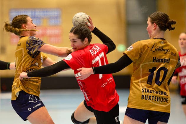 Kelly, de Abreu Rosa (Thueringer HC, 77) Neuzugang beim Thueringer HC, Isabelle, Doelle (Buxtehuder SV, 11), Anika, Hampel (Buxtehuder SV, 10) GER, Thueringer HC gegen Buxtehuder SV, 1. Handballbundesliga Frauen, Handball, 13.Spieltag, Saison 2025 2026, 14.01.2026 GER, Thueringer HC gegen Buxtehuder SV, 1. Handballbundesliga Frauen, Handball, 13.Spieltag, Saison 2025 2026, 14.01.2026 Bad Langensalza Copyright: xEibner-Pressefoto MartinxHerbstx EP_MHT