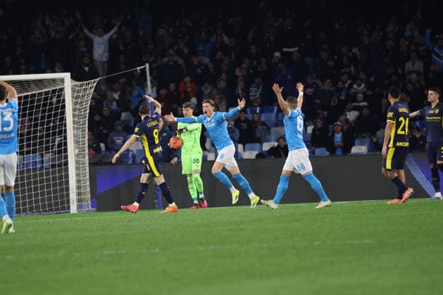 January 14, 2026, Napoli, Campania, ITALIA: Scott McTominay of SSC Napoli During the football match on January 14, 2026, valid for the Italian Serie A - 2025 26 championship in Naples at the Diego Armando Maradona Stadium between SSC Napoli and Parma..Pictured: Napoli ITALIA - ZUMAs236 20260114_aap_s236_054 Copyright: xFabioxSassox