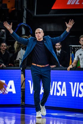 Head Coach Rodrigo Pastore (niners Chemnitz) gestikuliert, gestik waehrend des EuroCup spiels zwischen ratiopharm ulm v niners Chemnitz in der ratiopharm Arena am 14. January 2026 in Neu-Ulm, Deutschland. (Foto von Harry Langer DeFodi Images) +++ Head Coach Rodrigo Pastore (niners Chemnitz) gestures during the EuroCup match between ratiopharm ulm v niners Chemnitz at ratiopharm Arena on January 14, 2026 in Neu-Ulm, Germany. (Photo by Harry Langer DeFodi Images) (Photo by Harry Langer DeFodi Images) -
