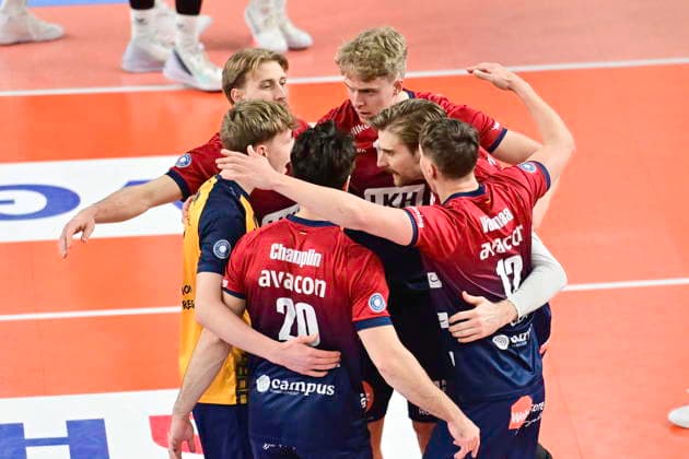 GER; 1.VBL, SVG Lueneburg vs TSV Haching Muenchen 14.01.2026, LKH Arena, Lueneburg, GER; 1. VBL, SVG Lueneburg vs TSV Haching Muenchen im Bild die Lueneburger Mannschaft jubelt