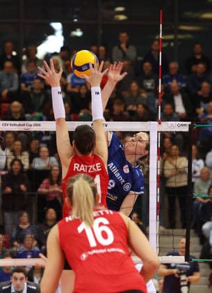 14.01.2026, Deutschland, Stuttgart Volleyball Allianz MTV Stuttgart vs. THY Istanbul, Eleanor Joyce Holthaus (Stuttgart, rechts)