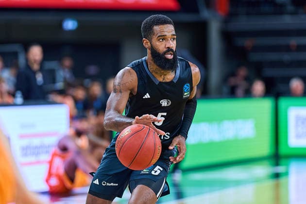 Portrait, Portraet, Freisteller von Corey Davis (NINERS Chemnitz, 05) GER, ratiopharm ulm vs. NINERS Chemnitz, Basketball, 14. Spieltag, BKT EuroCup, Spielzeit 2025 2026, 14.01.2025 GER, ratiopharm ulm vs. NINERS Chemnitz, Basketball, 14. Spieltag, BKT EuroCup, Spielzeit 2025 2026, 14.01.2025 Neu-Ulm Copyright: xEibner-Pressefoto GeraldxOelze-dexStoppanyx EP_ODS