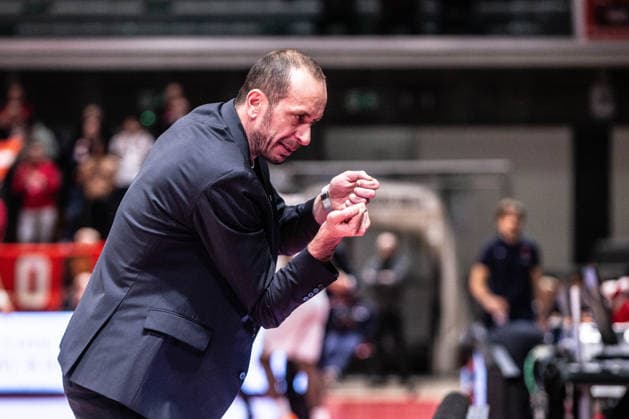 Muhamed Pasalic coach KK Bosna during Pallacanestro Reggiana vs KK Bosna BH telecom, Basketball FIBA Europe Cup match in Reggio Emilia , Italy, January 14 2026  Copyright: xAlessandroxCatellani IPAxSportx xipa-agency.netx xx IPA_70071625 IPA_Agency_IPA70071625