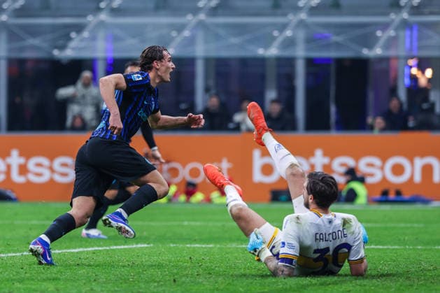 Francesco Esposito of FC Internazionale celebrates after scoring a goal during Serie A 2025 26 football match between FC Internazionale and US Lecce at San Siro Stadium in Milan  Copyright: xFabrizioxCarabelli IPAxSportx xipa-agency.netx xx IPA_70071787 IPA_Agency_IPA70071787