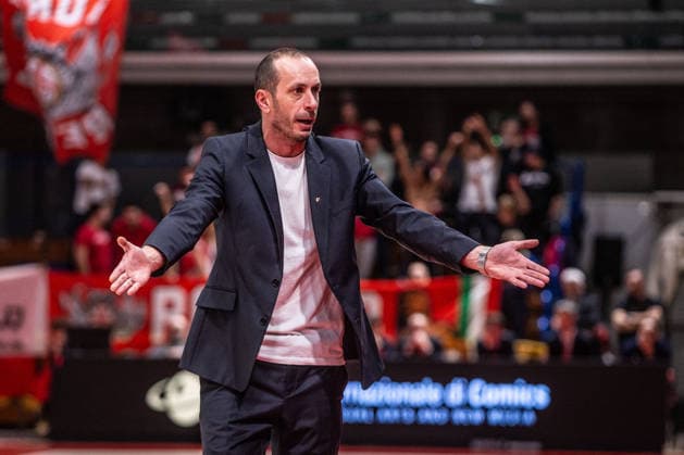 BASKET - Basket FIBA Europe Cup - Pallacanestro Reggiana vs KK Bosna BH telecom Muhamed Pasalic coach KK Bosna during Pallacanestro Reggiana vs KK Bosna BH telecom, Basketball FIBA Europe Cup match in Reggio Emilia , Italy, January 14 2026 Reggio Emilia Italy  Copyright: xIPAxSport ABACAx