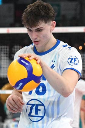 Simon Kohn (VfB Friedrichshafen, 16) beim Aufschlag, Aktion, Action,, 14.01.2026, Düren (Deutschland), Volleyball, 1. Bundesliga Männer, SWD Powervolleys Düren - VfB Friedrichshafen