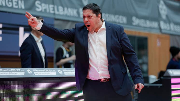 Im Bild: Aufregung bei Head-Coach Sasa Filipovski (Wuerzburg Baskets) 14.01.2026, Fitness First Wuerzburg Baskets vs. Patrioti Levice, Basketball Champions League, Play-Ins, Spiel 3, Deutschland, 97072, tectake-Arena Wuerzburg, Copyright: HMBxMedia xJulienxBecker
